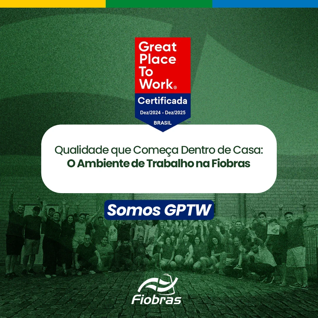 Equipe Fiobras reunida em registro do reconhecimento Great Place to Work